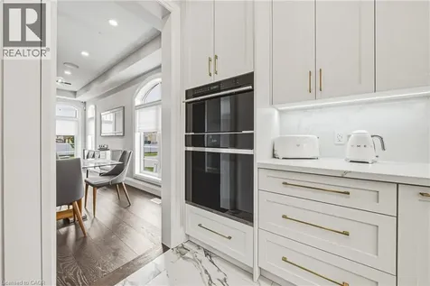 55 Robarts Drive Ancaster ON L9K 0H5