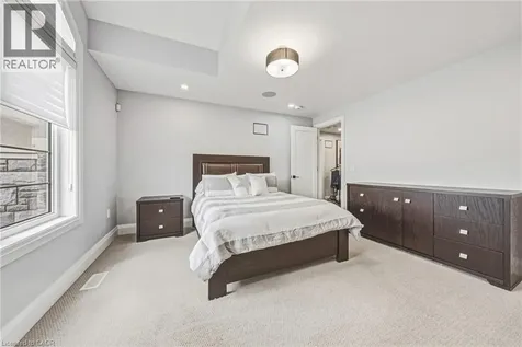55 Robarts Drive Ancaster ON L9K 0H5