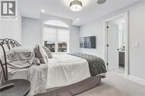 55 Robarts Drive Ancaster ON L9K 0H5