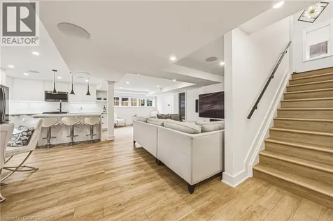 55 Robarts Drive Ancaster ON L9K 0H5