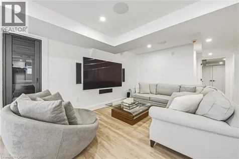 55 Robarts Drive Ancaster ON L9K 0H5