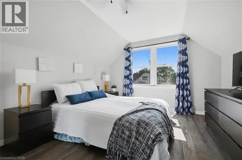 216 Summerhill Avenue Hamilton ON L8K 3N7