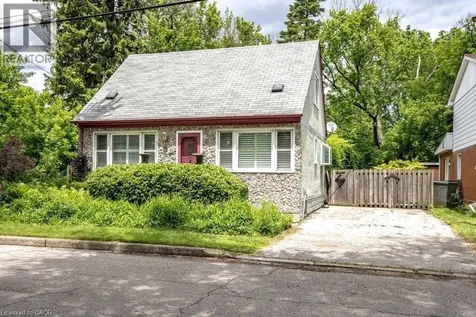 16 Sussex Street Hamilton ON L8S 2E1