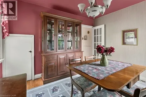 16 Sussex Street Hamilton ON L8S 2E1