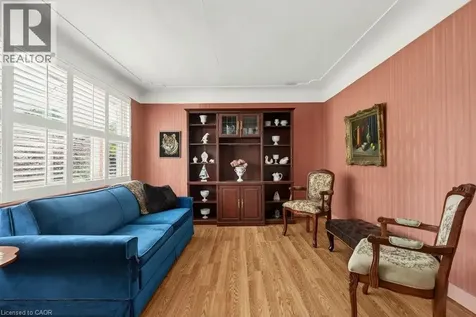 16 Sussex Street Hamilton ON L8S 2E1