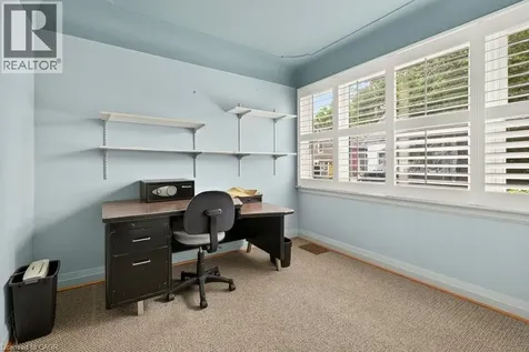 16 Sussex Street Hamilton ON L8S 2E1