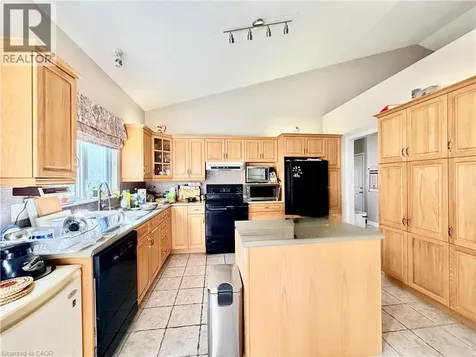 765 Chesapeake Drive Waterloo ON N2K 4G3