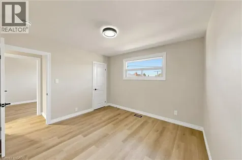 28 Warren Avenue Hamilton ON L9A 3C6