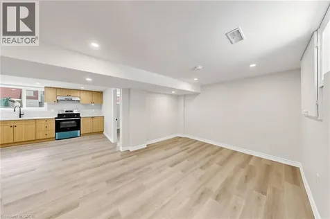 28 Warren Avenue Hamilton ON L9A 3C6