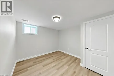 28 Warren Avenue Hamilton ON L9A 3C6