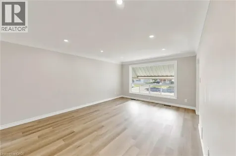 28 Warren Avenue Hamilton ON L9A 3C6