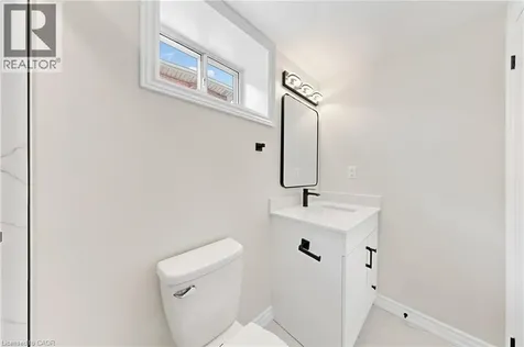28 Warren Avenue Hamilton ON L9A 3C6