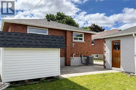 28 Warren Avenue Hamilton ON L9A 3C6