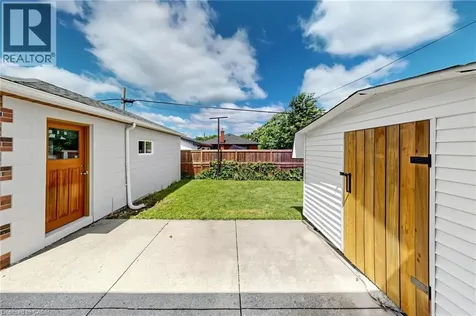 28 Warren Avenue Hamilton ON L9A 3C6