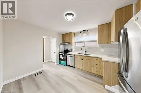 28 Warren Avenue Hamilton ON L9A 3C6