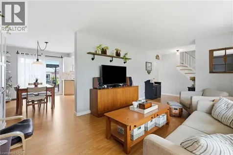 6 Darlington Drive Hamilton ON L9C 2L7