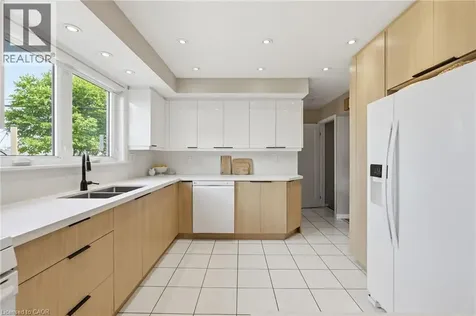 6 Darlington Drive Hamilton ON L9C 2L7