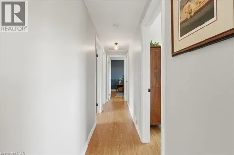 6 Darlington Drive Hamilton ON L9C 2L7