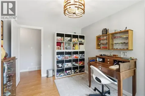 6 Darlington Drive Hamilton ON L9C 2L7