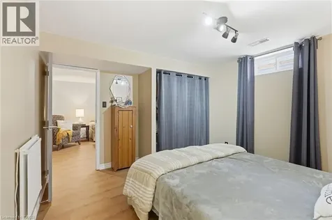 6 Darlington Drive Hamilton ON L9C 2L7