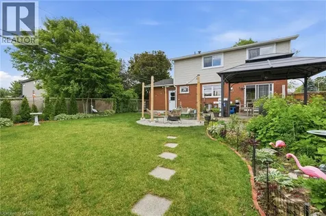 6 Darlington Drive Hamilton ON L9C 2L7