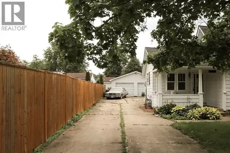 4113 Catherine Street Petrolia ON N0N 1R0