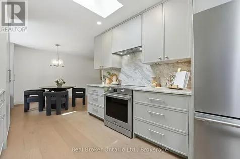 571 Leonard Court Burlington (lasalle) ON L7T 2P4