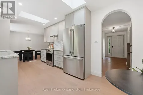 571 Leonard Court Burlington (lasalle) ON L7T 2P4