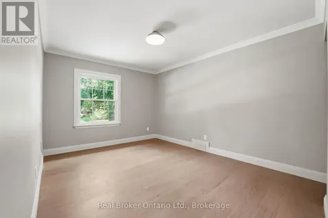571 Leonard Court Burlington (lasalle) ON L7T 2P4