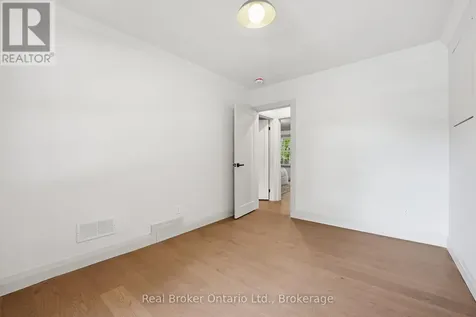 571 Leonard Court Burlington (lasalle) ON L7T 2P4