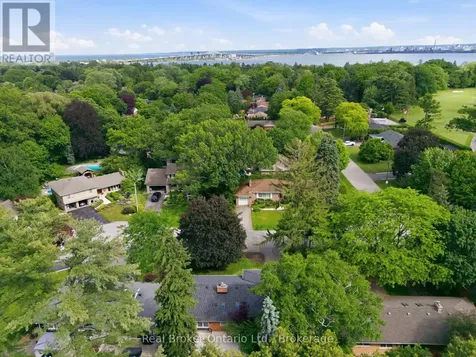 571 Leonard Court Burlington (lasalle) ON L7T 2P4