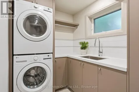 571 Leonard Court Burlington (lasalle) ON L7T 2P4