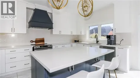 1649 Corsal Court Innisfil ON L9S 0P8