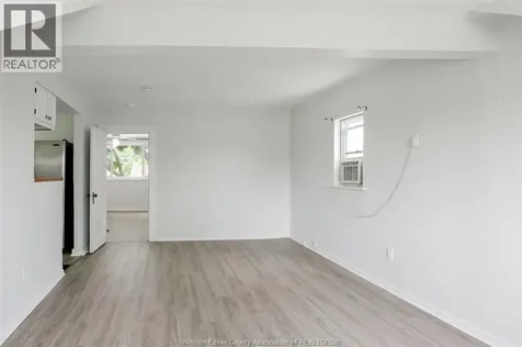 1453 Marentette Windsor ON N8X 4E2