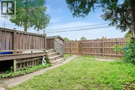 1453 Marentette Windsor ON N8X 4E2