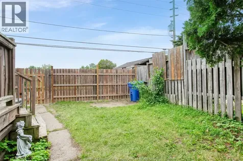 1453 Marentette Windsor ON N8X 4E2