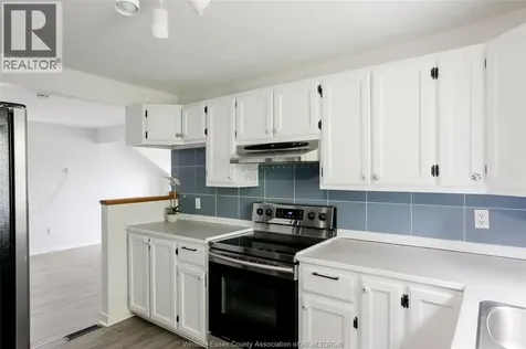 1453 Marentette Windsor ON N8X 4E2