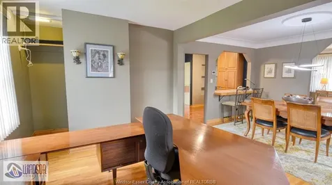 2332 Moy Avenue Windsor ON N8W 2M8