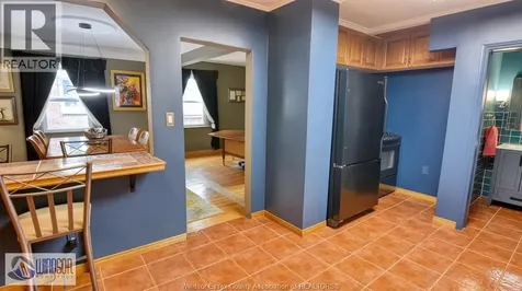 2332 Moy Avenue Windsor ON N8W 2M8