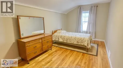 2332 Moy Avenue Windsor ON N8W 2M8