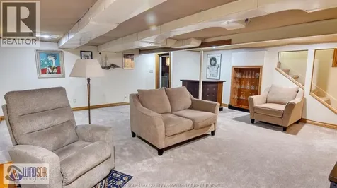 2332 Moy Avenue Windsor ON N8W 2M8