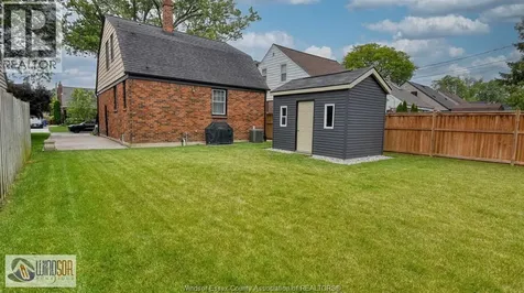 2332 Moy Avenue Windsor ON N8W 2M8