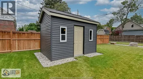 2332 Moy Avenue Windsor ON N8W 2M8