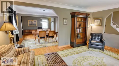 2332 Moy Avenue Windsor ON N8W 2M8
