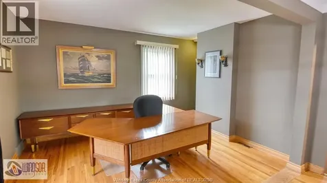 2332 Moy Avenue Windsor ON N8W 2M8
