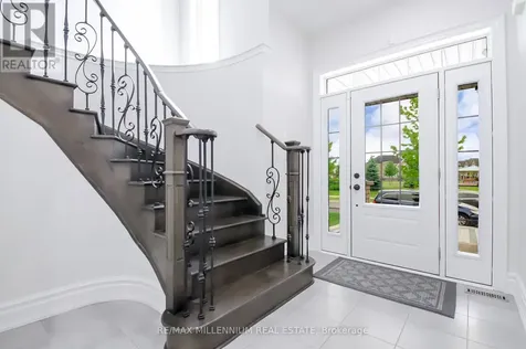 47 Douglas Kemp Crescent Clarington (bowmanville) ON L1C 7E3