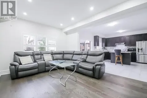 47 Douglas Kemp Crescent Clarington (bowmanville) ON L1C 7E3