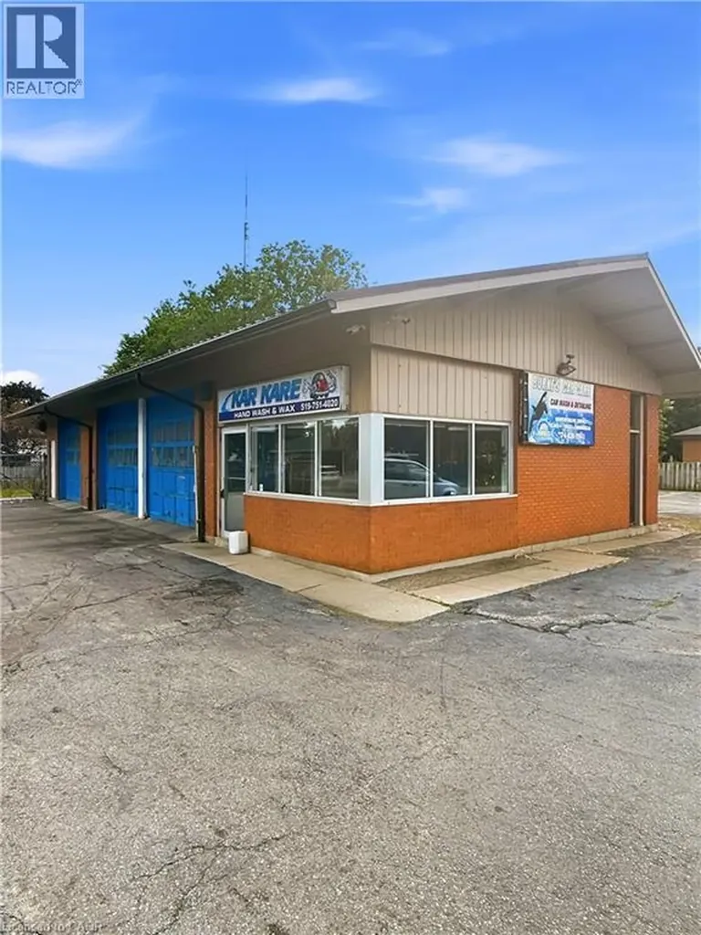 815 Colborne Street Brantford ON N3S 3S5