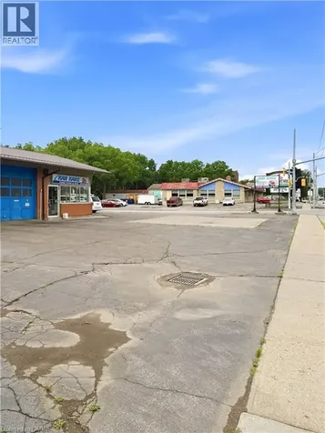815 Colborne Street Brantford ON N3S 3S5