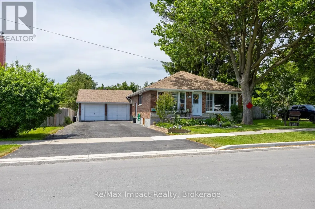 44 Brown Street Clarington (bowmanville) ON L1C 2R4